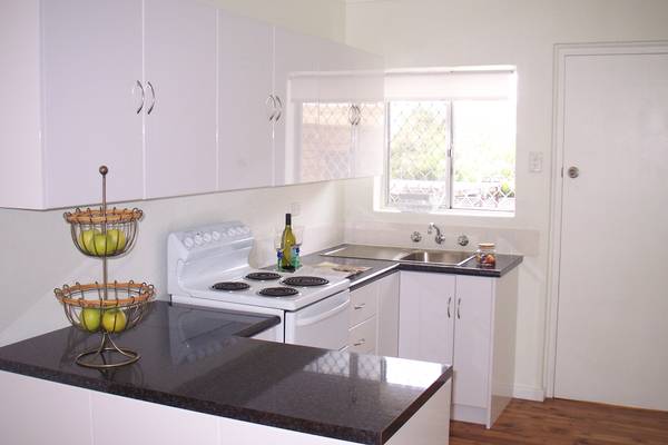 PRIVATE UNIT IN GOOD LOCATION Picture