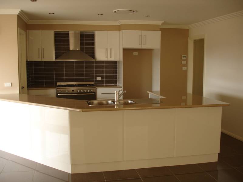 BETTER THAN NEW - QUALITY PERFREMENT HOME Picture