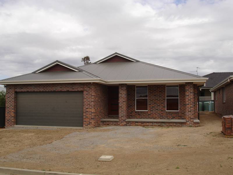 QUALITY BRAND NEW HOME - TORRENS TITLE - INSPECT TODAY Picture