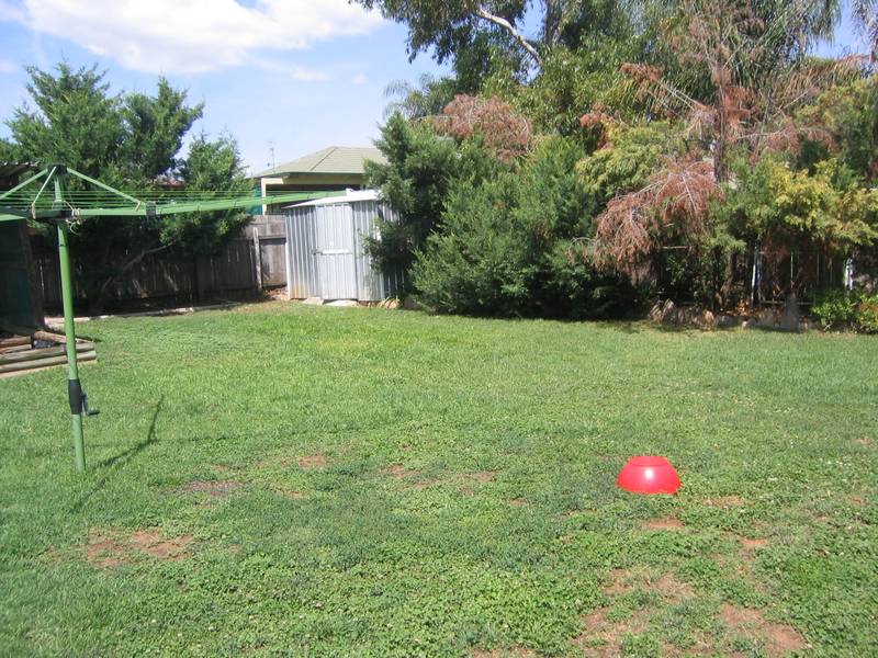 WESTDALE - 3 BEDROOM BRICK HOME, SECURE BACK YARD Picture