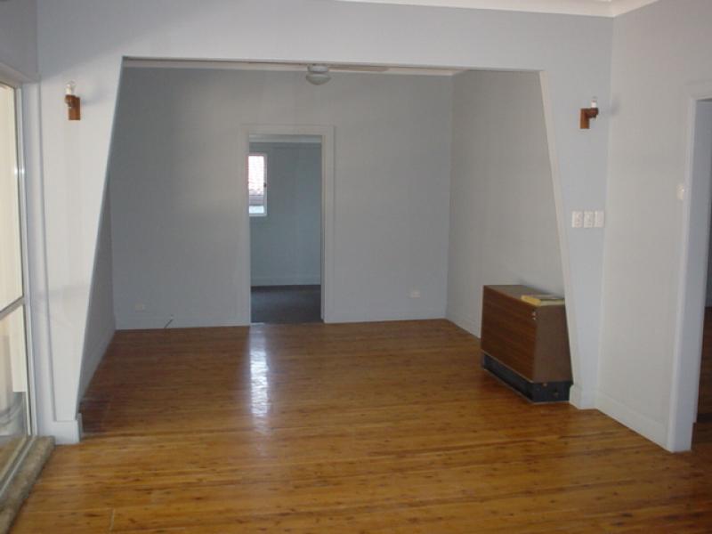 3 Bedroom home in East Picture