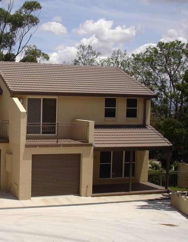 EAST TAMWORTH TOWN HOUSE Picture 1