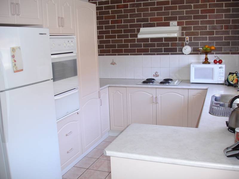 2 BEDROOM UNIT OPPOSITE TAMARA IN NORTH ! Picture 2 BEDROOM UNIT OPPOSITE TAMARA IN NORTH ! Picture