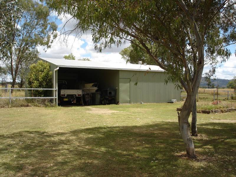 GRACIOUS, OLDER STYLE HOME ON 12.5 ACRES Picture 2