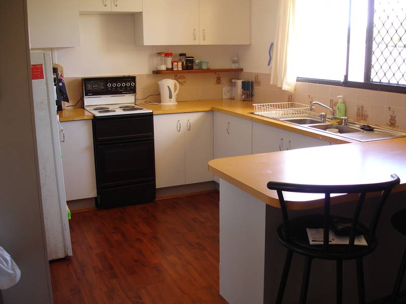 IT'S IMMACULATE, IT'S WESTDALE AND IT'S UNDER $200,000 - FIRST HOME BUYERS PUT THIS FIRST ON YOUR LIST Picture 2