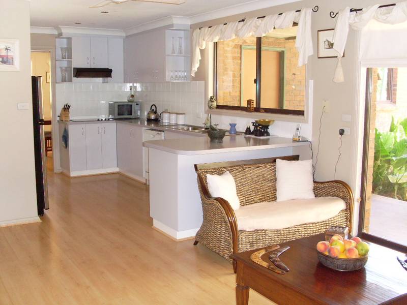 HUGE PRICE REDUCTION - CALLING ALL SERIOUS BUYERS Picture 3