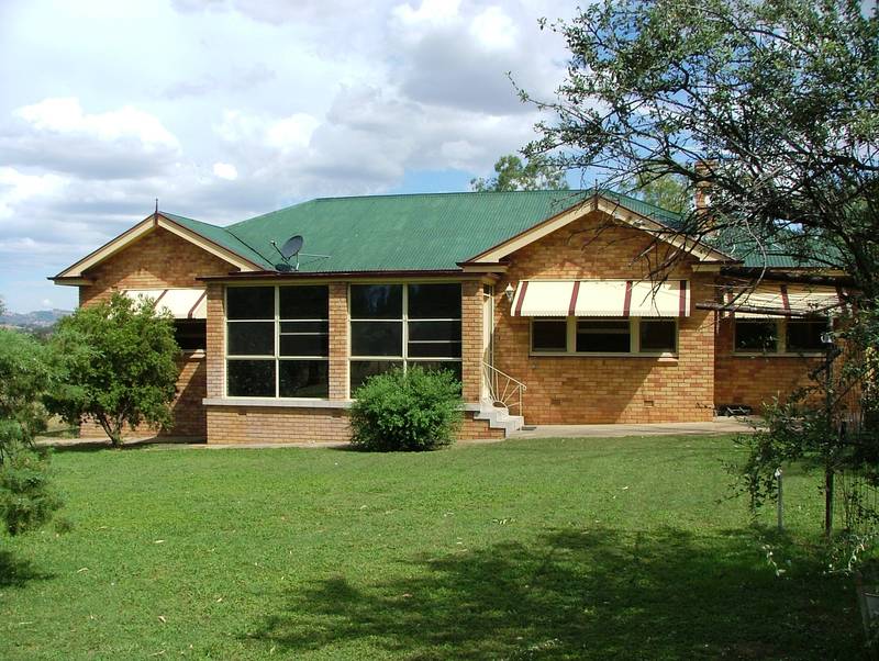 PEEL RIVER FLATS WITH IRRIGATION ,HOME PLUS COTTAGE,
184 ACRES Picture 1