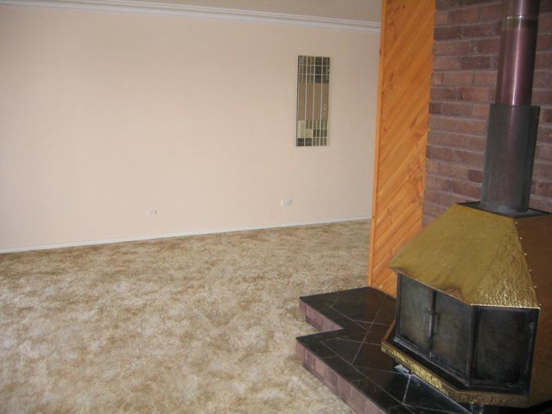 3 bedroom home close to town!! Picture 3