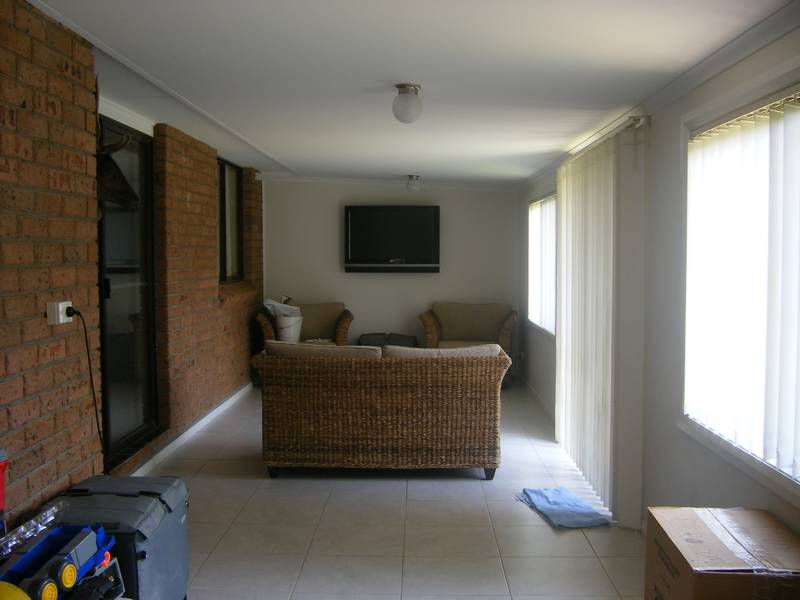 WELL PRESENTED HOME, WEST Picture