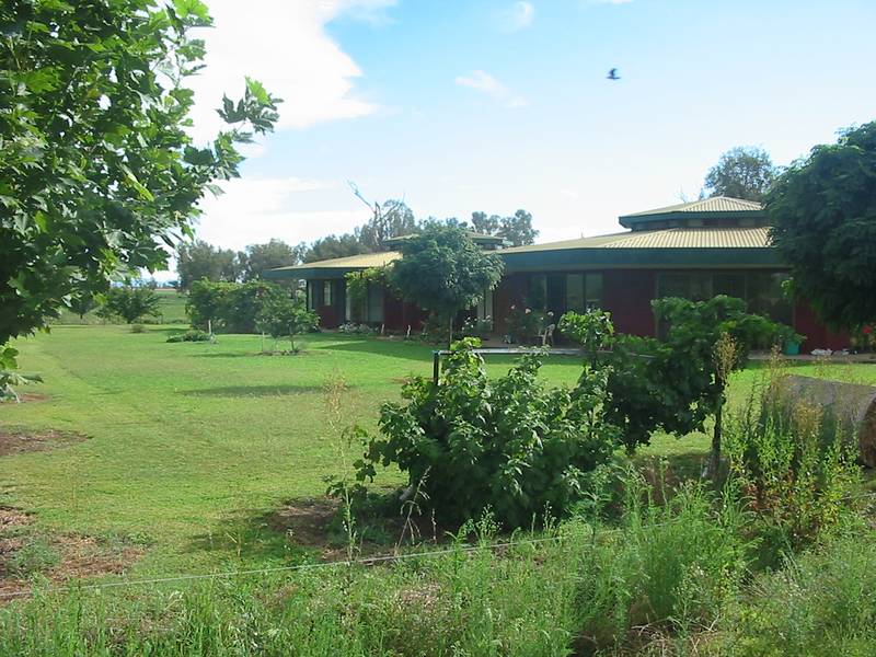 ONE OF THE MOST EXCITING STYLE OF HOMES IN TAMWORTH Picture 2