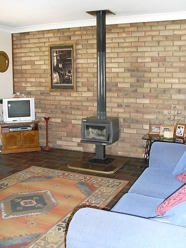 APPROX 10 ACRES - 4 BEDROOM HOME Picture