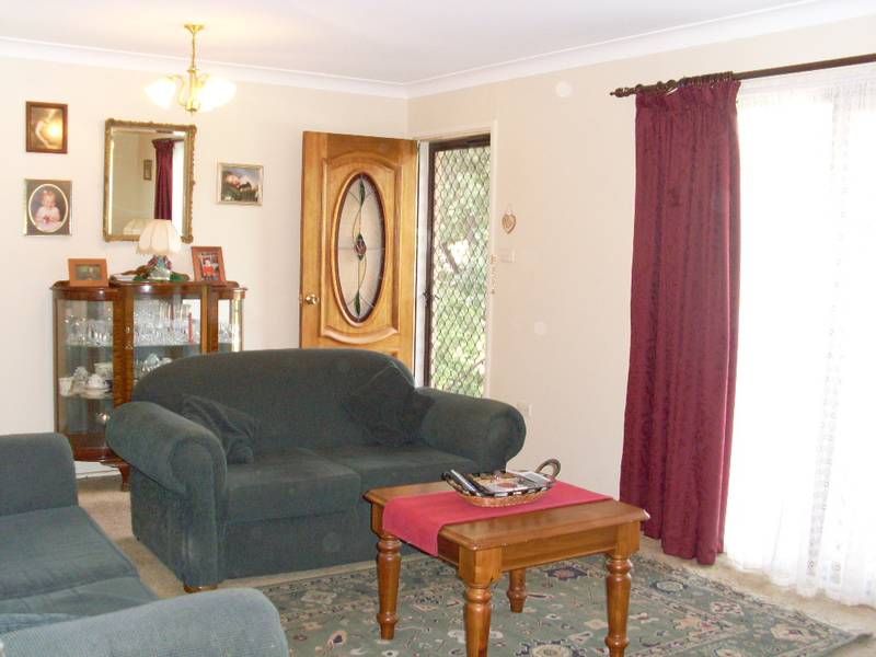 VENDORS WANT THIS SOLD YESTERDAY!! Picture 3