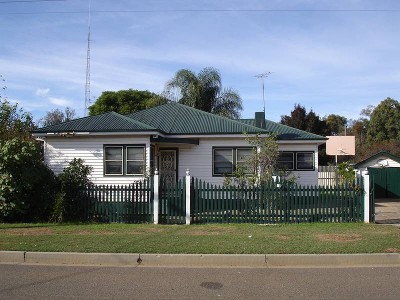 CHARMING 1950'S HOME AT A PRICE YOU CAN AFFORD Picture