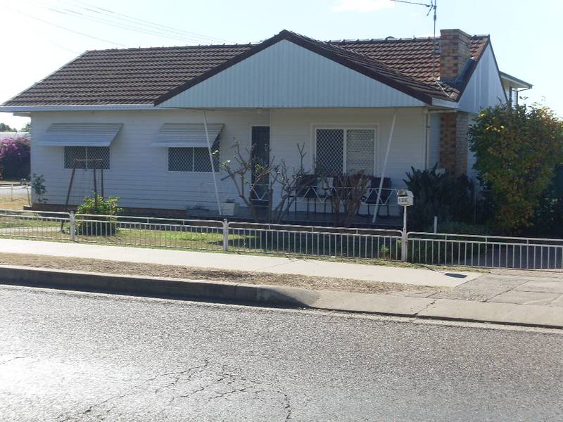 CHECK OUT THE PRICE! Picture 1