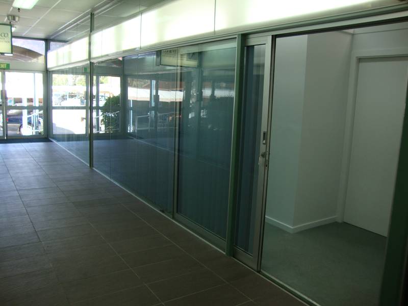 OFFICE SPACE SUITABLE FOR A ONE MAN/WOMAN BUSINESS Picture 2