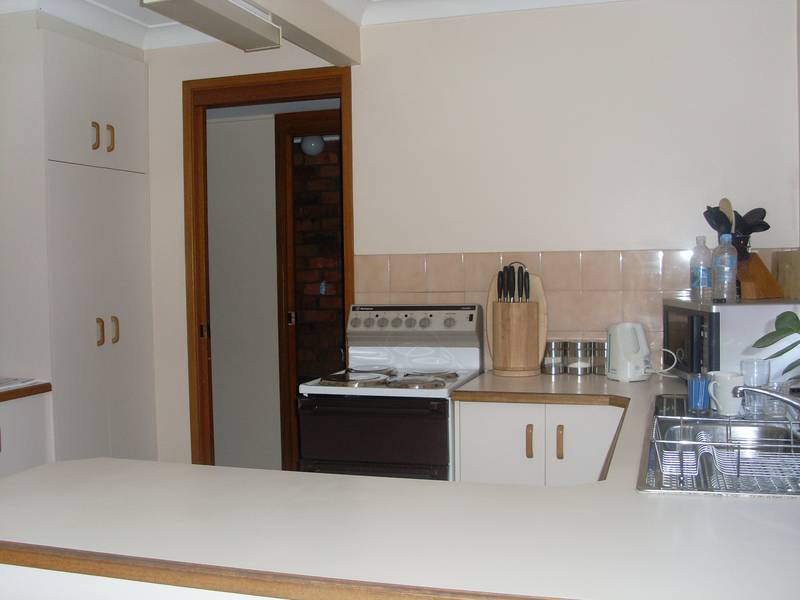 WHAT A TOWN HOUSE, WHAT A LOCATION!!! Picture 1