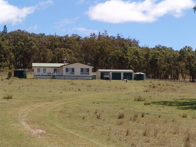 ATTRACTIVE GRAZING PROPERTY ON THE TABLELANDS Picture