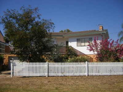 POLISHED TIMBER FLOOR BOARDS - CLOSE TO SCHOOL Picture POLISHED TIMBER FLOOR BOARDS - CLOSE TO SCHOOL Picture