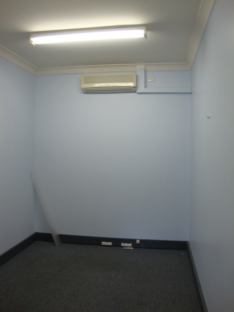 AFFORDABLE FIRST FLOOR BUSINESS PREMISES Picture 3