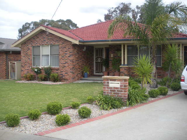 MODERN & STYLISH HOME Picture 1