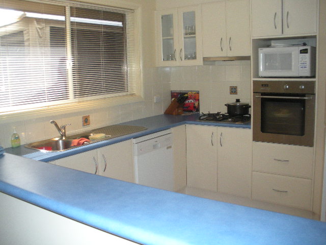 MODERN & STYLISH HOME Picture 2