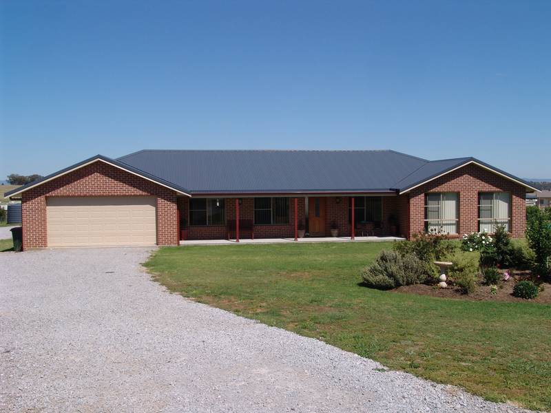 Massive family home Picture 1