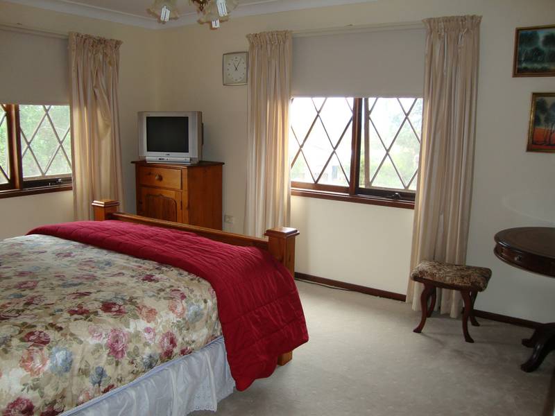 Attractive Tudor Style Home. Picture 2