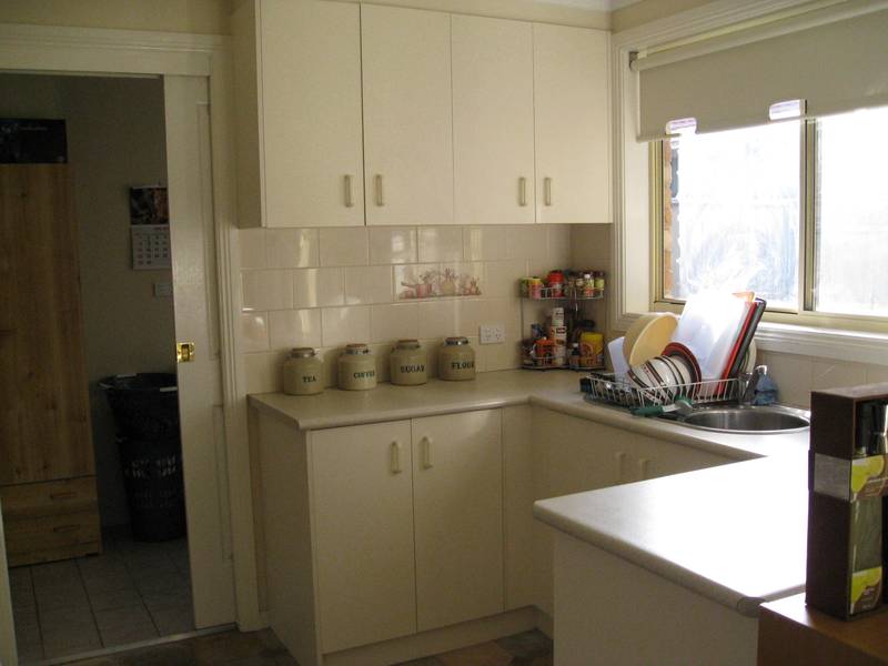 NEAT DUPLEX IN NORTH Picture 3