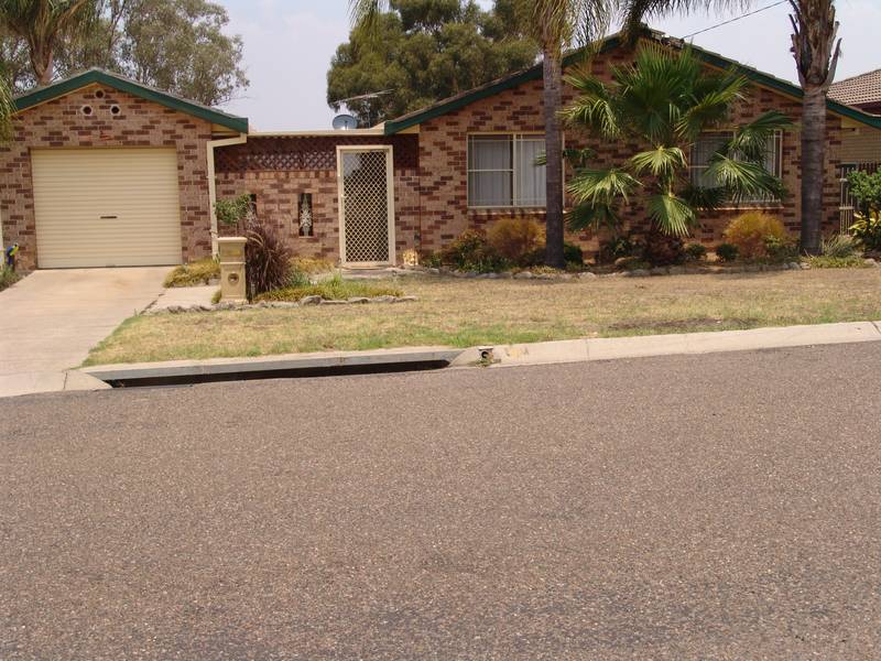 Fabulous Family Home Picture 1