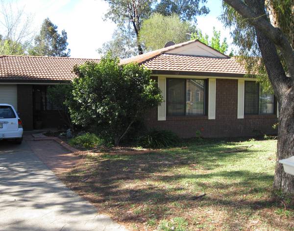 3 BEDROOM IN SOUTH Picture 1