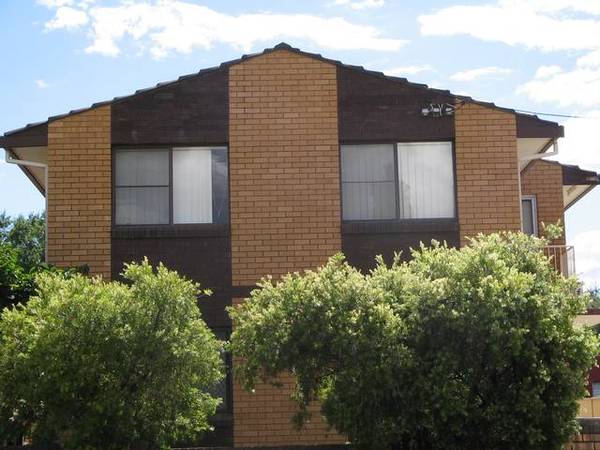 2 BEDROOM - WEST TAMWORTH Picture 1