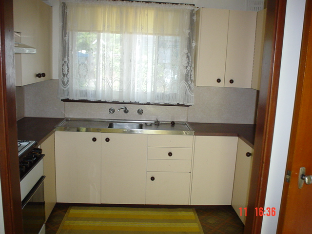 2 BEDROOM HOME Picture 2