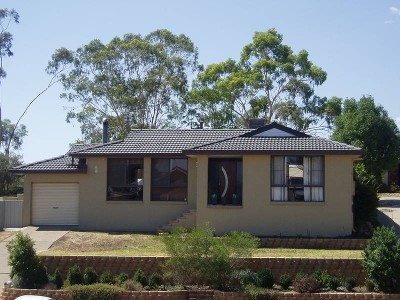 LARGE 3 BEDROOM HOME Picture