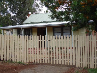 3 BEDROOM IN NORTH TAMWORTH Picture