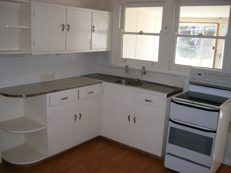 3BRM HOME WALKING DISTANCE TO CBD Picture 2