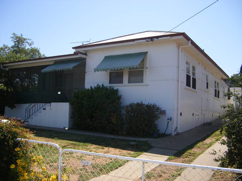 3BRM HOME WALKING DISTANCE TO CBD Picture 1