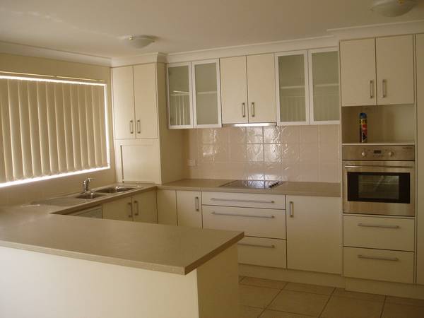 EXECUTIVE 3BRM UNIT-NORTH Picture 2