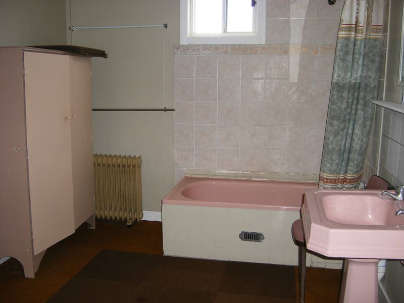 THREE BEDROOMS - WERRIS CREEK Picture 3