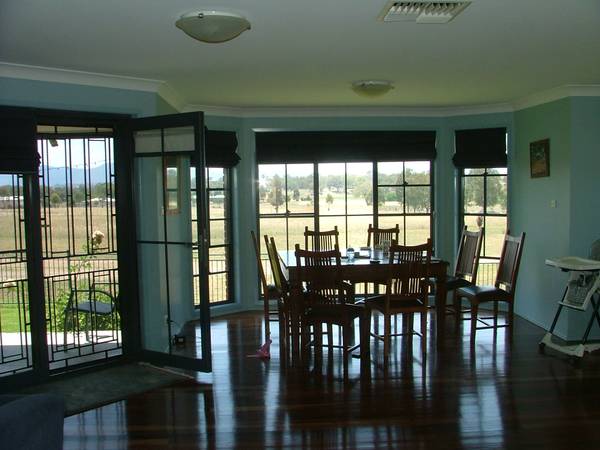 Simply Stunning home on a spacious 7 acres Picture 3