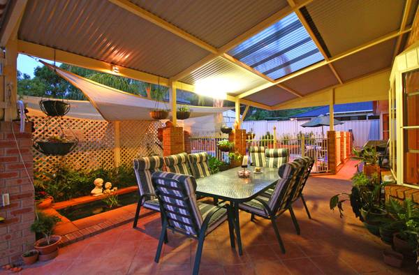 An Absolute Stunner in East!!! Picture 3