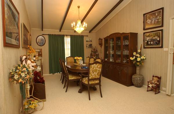 NEXT TO THE EQUINE CENTRE Picture 3