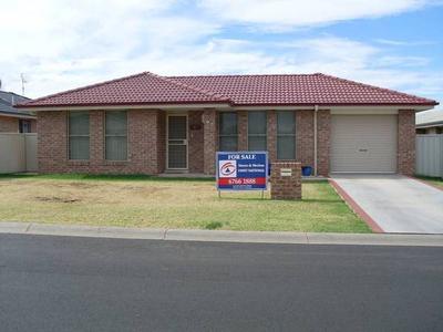 POPULAR WESTDALE - AS NEW HOME Picture