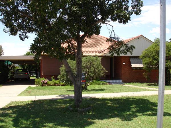 MASSIVELY REDUCED!
WILL SELL NOW Picture 1