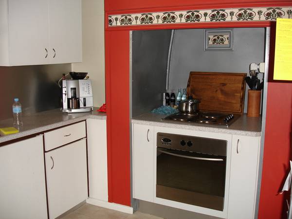 Enticing, Established East Picture 3