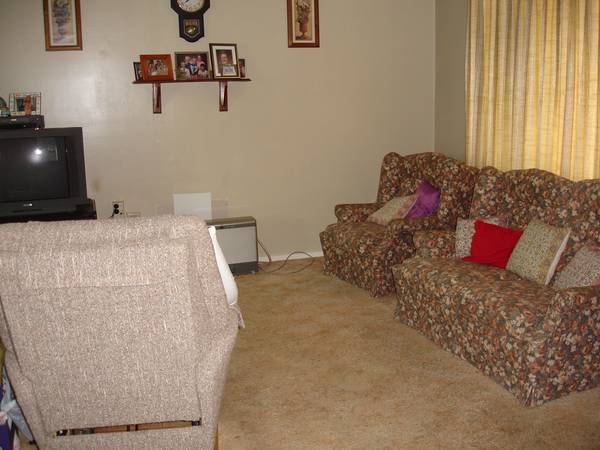 Brick & Tile - Excellent Location - Be Quick Here Picture 3