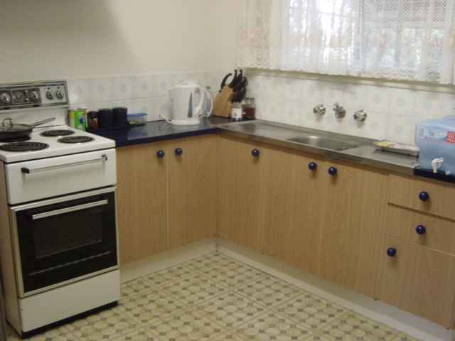 LARGE HOME IN SOUTH Picture 2