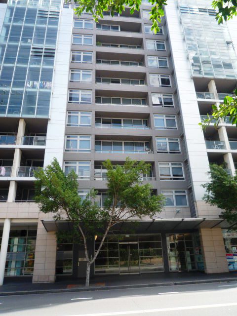 King Street Wharf Apartments Immaculate condition Picture
