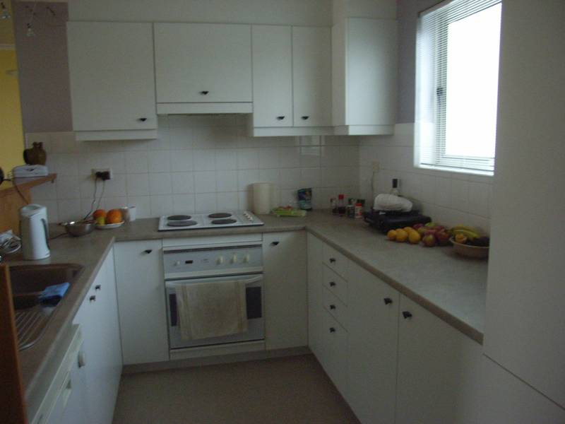 Sunny spacious apartment Picture 1
