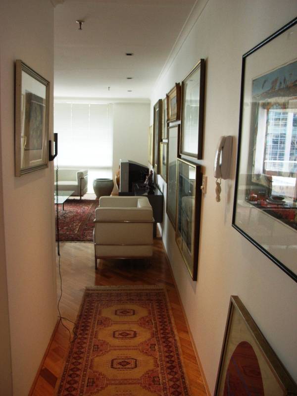 UNFURNISHED 2 BEDROOM APARTMENT Picture