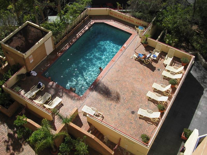 Great Location. Ideal City Pad. New carpet & new paint Picture 2